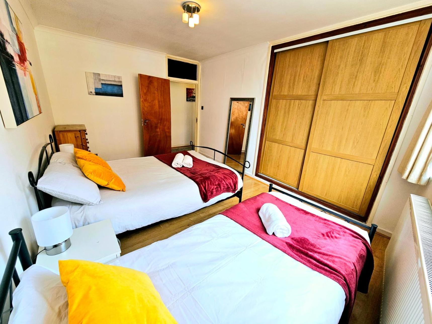Bright & Spacious Home In Building With Lift, Right Next To Bayswater Station - Walk To Kensington Palace, Hyde Park, Little Venice & Notting Hill London Bagian luar foto