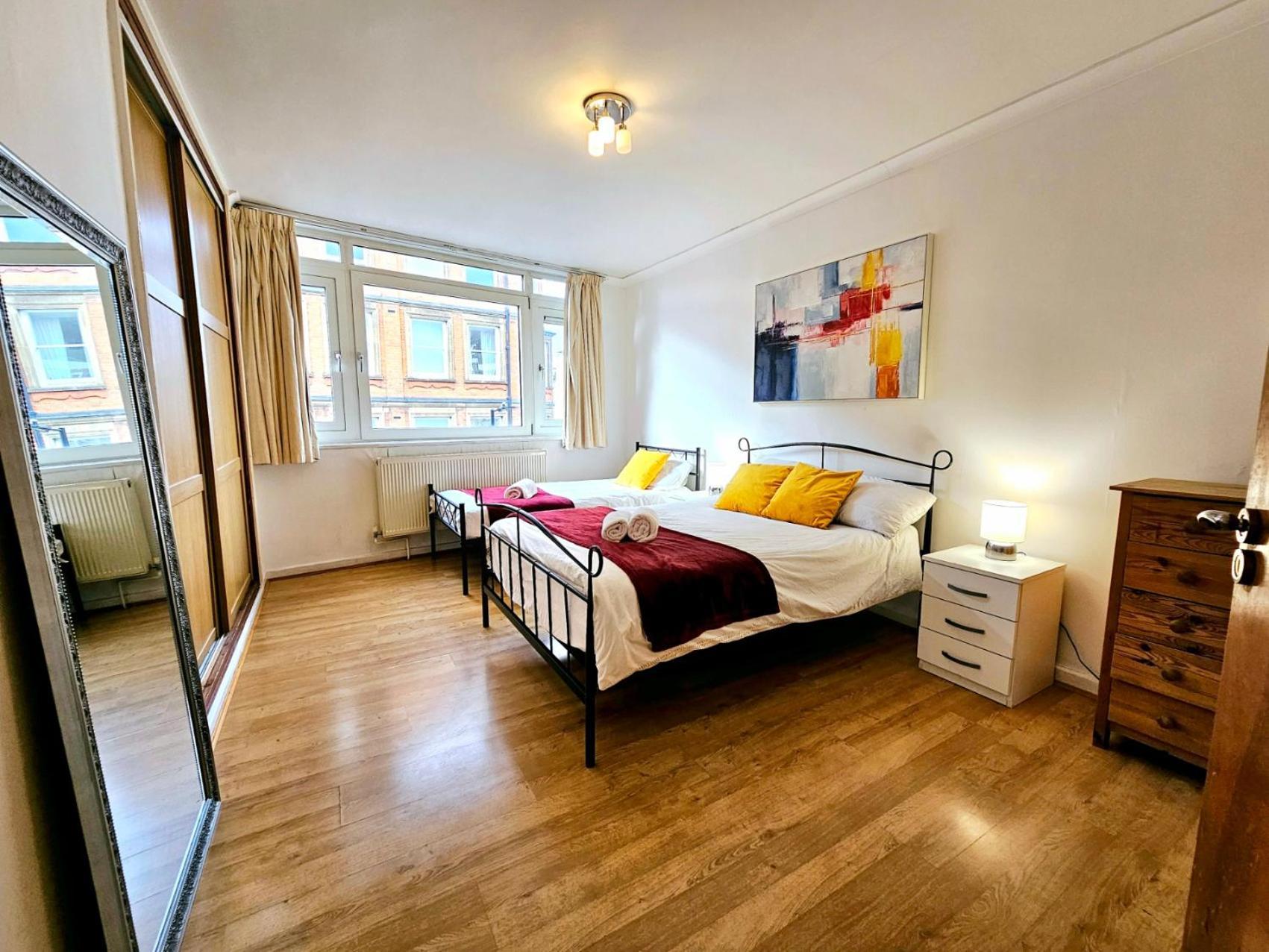 Bright & Spacious Home In Building With Lift, Right Next To Bayswater Station - Walk To Kensington Palace, Hyde Park, Little Venice & Notting Hill London Bagian luar foto