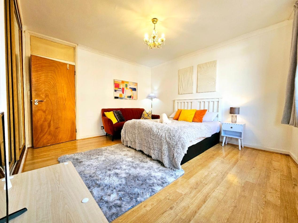 Bright & Spacious Home In Building With Lift, Right Next To Bayswater Station - Walk To Kensington Palace, Hyde Park, Little Venice & Notting Hill London Bagian luar foto